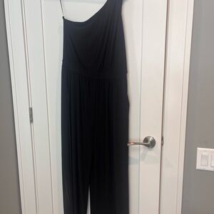 Kaileigh Black One-Shoulder Jumpsuit